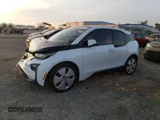 2014 BMW i3 with VIN WBY1Z4C52EV275564, listed as a Copart auction lot 85915664 with 35,961 mi miles and Salvage Title. Bid and sale history available at carsss.com. Image 1.