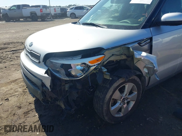2018 Kia Soul with VIN KNDJN2A24J7575650, listed as a IAAI auction lot 41668389 with 88,759 mi miles. Bid and sale history available at carsss.com. Image 6.