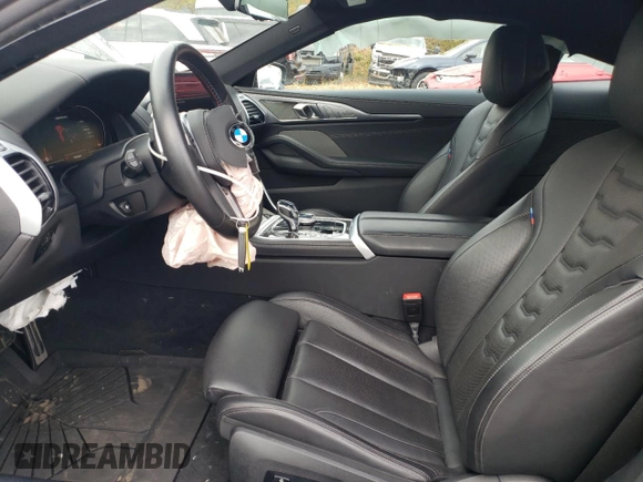 2024 BMW 8 Series M850i xDrive z VIN WBABC4C01RCR33725, wystawiony jako Copart lot #78457344 z przebiegiem 5 469 mil mil oraz Szkoda całkowita • Salvage title. Historia ofert i sprzedaży dostępna na DreamBid. Obrazek 7.