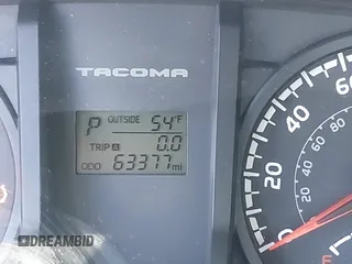 2017 Toyota Tacoma SR with VIN 5TFAX5GN2HX096442, listed as a IAAI auction lot 41667984 with 63,377 mi miles. Bid and sale history available at carsss.com. Image 15.