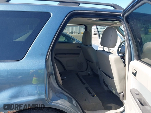 2011 Ford Escape Hybrid с VIN 1FMCU5K33BKA43952, выставлен на аукционе IAAI как лот 42560609 с пробегом 163 067 миль миль и . История ставок и продаж доступна на DreamBid. Изображение 8.
