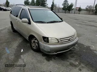 2001 Toyota Sienna LE with VIN 4T3ZF13C01U333507, listed as a Copart auction lot 86604984 with 192,377 mi miles and Salvage Title. Bid and sale history available at DreamBid. Image 12.