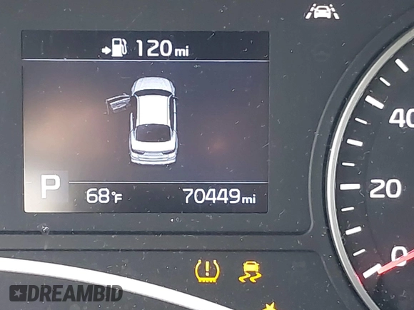 2019 Kia Optima LX z VIN 5XXGT4L38KG319215, wystawiony jako IAAI lot #42226251 z przebiegiem 70 449 mil mil oraz . Historia ofert i sprzedaży dostępna na DreamBid. Obrazek 16.