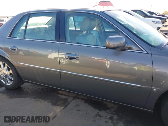 2008 Cadillac DTS 1SA z VIN 1G6KD57Y08U186328, wystawiony jako IAAI lot #41618974 z przebiegiem 71 920 mil mil oraz . Historia ofert i sprzedaży dostępna na DreamBid. Obrazek 13.