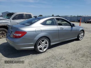 2013 Mercedes-Benz C 250 с VIN WDDGJ4HB5DG072422, выставлен на аукционе Copart как лот 55254375 с пробегом 47 063 миль миль и Чистый • Clean title. История ставок и продаж доступна на DreamBid. Изображение 3.