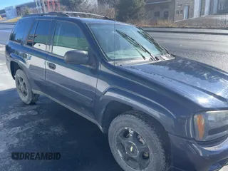 2007 Chevrolet TrailBlazer LS with VIN 1GNDT13S072187063, listed as a IAAI auction lot 41809118 with 122,816 mi miles. Bid and sale history available at carsss.com. Image 1.