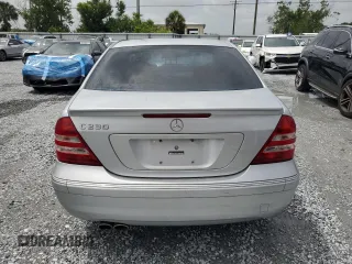 2007 Mercedes-Benz C 230 Sport с VIN WDBRF52H87F881736, выставлен на аукционе Copart как лот 59586375 с пробегом 144 476 миль миль и На запчасти • Non repairable. История ставок и продаж доступна на DreamBid. Изображение 6.