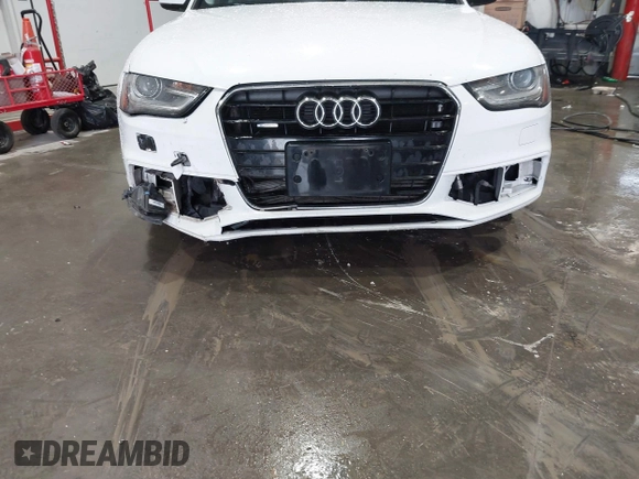 2015 Audi A4 Premium z VIN WAUBFAFL1FN028283, wystawiony jako IAAI lot #41439349 z przebiegiem 121 780 mil mil oraz . Historia ofert i sprzedaży dostępna na DreamBid. Obrazek 6.