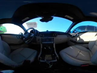 2019 Mercedes-Benz SLC 300 z VIN WDDPK3JA1KF160119, wystawiony jako IAAI lot #41744155 z przebiegiem Nie podano mil oraz . Historia ofert i sprzedaży dostępna na DreamBid. Obrazek 18.