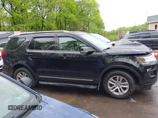 2019 Ford Explorer XLT с VIN 1FM5K8D87KGA05751, выставлен на аукционе IAAI как лот 42222012 с пробегом 72 964 миль миль и . История ставок и продаж доступна на DreamBid. Изображение 13.