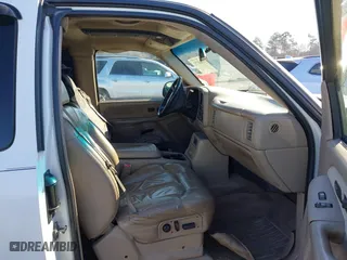 2002 Chevrolet Silverado 1500 LS with VIN 1GCEK19TX2Z263291, listed as a IAAI auction lot 41660712 with 370,064 mi miles. Bid and sale history available at carsss.com. Image 5.