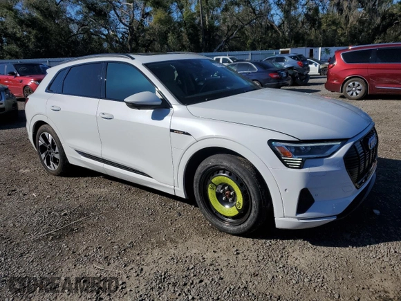2022 Audi e-tron Premium with VIN WA1AAAGE1NB019221, listed as a Copart auction lot 41872005 with 47,890 mi miles and Salvage Title. Bid and sale history available at DreamBid. Image 4.