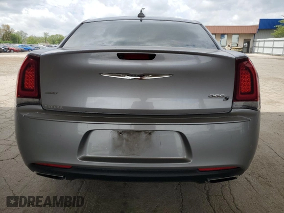 2016 Chrysler 300 S Alloy Edition z VIN 2C3CCAGGXGH244553, wystawiony jako Copart lot #55015095 z przebiegiem 93 003 mil mil oraz Szkoda całkowita • Salvage title. Historia ofert i sprzedaży dostępna na DreamBid. Obrazek 6.