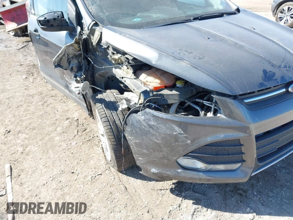 2016 Ford Escape SE with VIN 1FMCU0G73GUC76322, listed as a IAAI auction lot 41796746 with 61,821 mi miles. Bid and sale history available at carsss.com. Image 6.