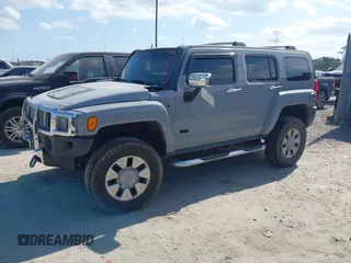 2007 Hummer H3 SUV with VIN 5GTDN13E878109598, listed as a IAAI auction lot 42123800 with 204,726 mi miles and . Bid and sale history available at DreamBid. Image 2.