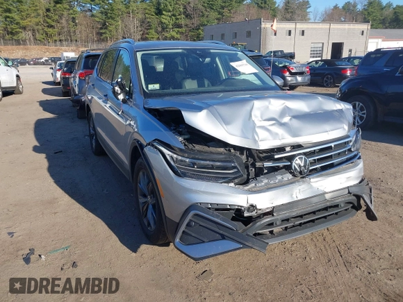 2023 Volkswagen Tiguan SE z VIN 3VVMB7AX4PM128007, wystawiony jako IAAI lot #42069544 z przebiegiem 19 994 mil mil oraz . Historia ofert i sprzedaży dostępna na DreamBid. Obrazek 1.