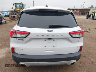 2021 Ford Escape SE with VIN 1FMCU0G67MUA28772, listed as a IAAI auction lot 42114499 with 21,818 mi miles and . Bid and sale history available at DreamBid. Image 17.