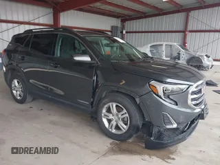 2020 GMC Terrain SLE z VIN 3GKALMEV3LL275686, wystawiony jako IAAI lot #41657384 z przebiegiem 97 501 mil mil oraz . Historia ofert i sprzedaży dostępna na DreamBid. Obrazek 1.