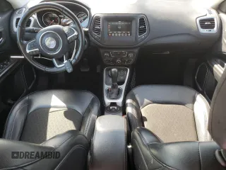 2020 Jeep Compass Latitude z VIN 3C4NJDBB2LT164611, wystawiony jako Copart lot #62141145 z przebiegiem 95 095 mil mil oraz Czysty tytuł • Clean title. Historia ofert i sprzedaży dostępna na DreamBid. Obrazek 8.
