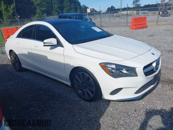 2018 Mercedes-Benz CLA 250 z VIN WDDSJ4EB7JN694154, wystawiony jako IAAI lot #42501977 z przebiegiem 55 294 mil mil oraz . Historia ofert i sprzedaży dostępna na DreamBid. Obrazek 1.