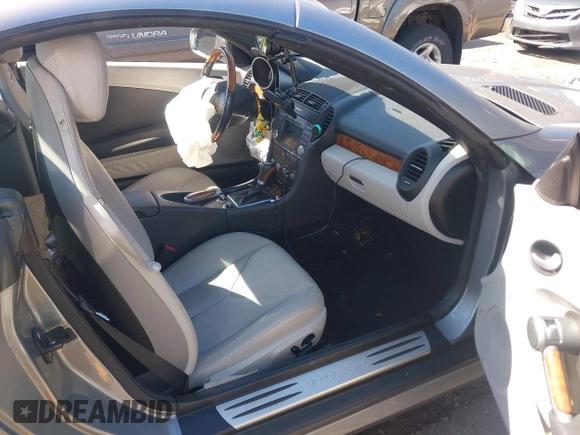 2011 Mercedes-Benz SLK 300 with VIN WDBWK5EA5BF239416, listed as a IAAI auction lot 42048520 with 57,454 mi miles and . Bid and sale history available at DreamBid. Image 5.