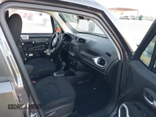 2021 Jeep Renegade Latitude with VIN ZACNJDBB0MPN13884, listed as a IAAI auction lot 40957052 with 52,023 mi miles. Bid and sale history available at carsss.com. Image 5.