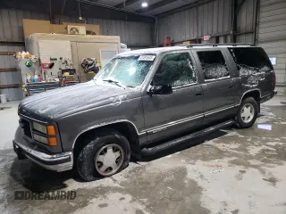 1999 GMC Suburban with VIN 3GKEC16R7XG548046, listed as a Copart auction lot 41491645 with 269,120 mi miles and Salvage Title. Bid and sale history available at carsss.com. Image 1.