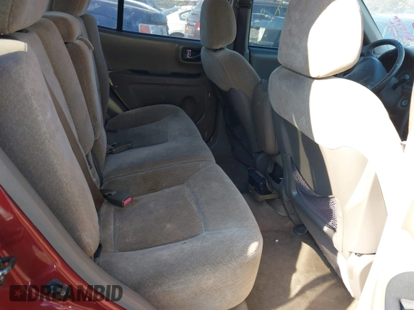 2004 Hyundai Santa Fe GLS with VIN KM8SC13E34U708007, listed as a IAAI auction lot 41414729 with 999,999 mi miles. Bid and sale history available at carsss.com. Image 8.
