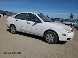 2007 Ford Focus S with VIN 1FAHP34N27W323162, listed as a Copart auction lot 56354725 with 108,427 mi miles and Clean title. Bid and sale history available at DreamBid. Image 4.
