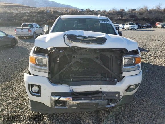 2019 GMC Sierra 2500HD Denali with VIN 1GT12SEY4KF188742, listed as a Copart auction lot 89381815 with 160,727 mi miles and Salvage Title. Bid and sale history available at carsss.com. Image 5.