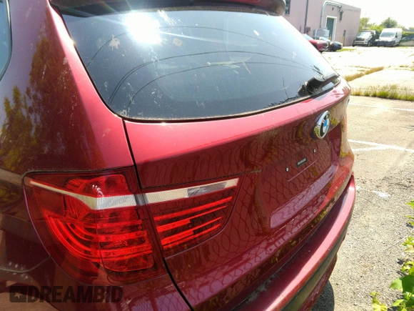 2014 BMW X3 xDrive28i z VIN 5UXWX9C58E0D33105, wystawiony jako IAAI lot #42427201 z przebiegiem 68 249 mil mil oraz . Historia ofert i sprzedaży dostępna na DreamBid. Obrazek 16.