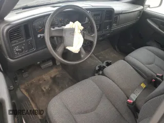 2004 Chevrolet Silverado 1500 Work Truck with VIN 1GCEC14XX4Z269229, listed as a Copart auction lot 44469395 with 52,105 mi miles and Salvage Title. Bid and sale history available at carsss.com. Image 8.