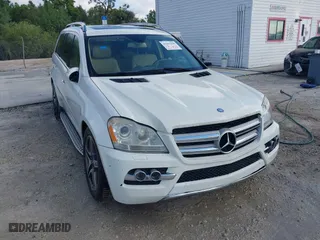 2010 Mercedes-Benz GL-Class GL 450 with VIN 4JGBF7BE6AA600425, listed as a IAAI auction lot 41413378 with 200,661 mi miles. Bid and sale history available at carsss.com. Image 1.