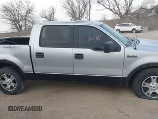 2006 Ford F-150 XLT with VIN 1FTPW14536FA32620, listed as a IAAI auction lot 40954768 with 194,303 mi miles. Bid and sale history available at carsss.com. Image 14.