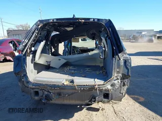 2022 Cadillac XT6 Premium Luxury with VIN 1GYKPDRS5NZ155074, listed as a IAAI auction lot 40741826 with 0 mi miles. Bid and sale history available at carsss.com. Image 16.