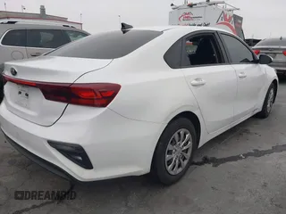2021 Kia Forte FE with VIN 3KPF24AD2ME345167, listed as a IAAI auction lot 41891668 with 68,050 mi miles. Bid and sale history available at carsss.com. Image 4.