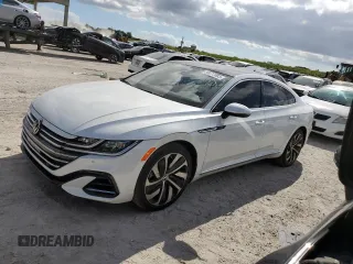 2022 Volkswagen Arteon SEL R-Line z VIN WVWAR7AN5NE011955, wystawiony jako Copart lot #39277083 z przebiegiem 2808 mil mil oraz . Historia ofert i sprzedaży dostępna na DreamBid. Obrazek 1.