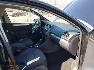 2012 Volkswagen Golf TDI с VIN WVWDM7AJ2CW284562, выставлен на аукционе IAAI как лот 41795412 с пробегом 127 657 миль миль и . История ставок и продаж доступна на DreamBid. Изображение 5.