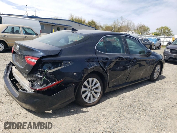 2020 Toyota Camry LE with VIN 4T1C11AKXLU976599, listed as a Copart auction lot 50689505 with 41,322 mi miles and Salvage Title. Bid and sale history available at carsss.com. Image 3.