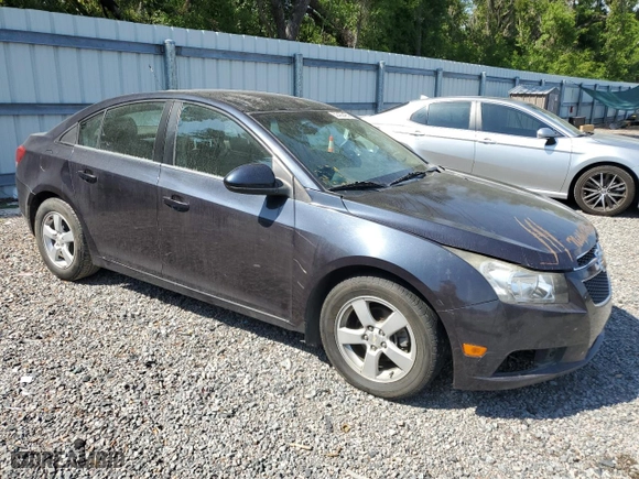 2016 Chevrolet Cruze Limited LT with VIN 1G1PE5SB2G7159477, listed as a Copart auction lot 52429495 with 103,010 mi miles and Clean Title. Bid and sale history available at carsss.com. Image 4.