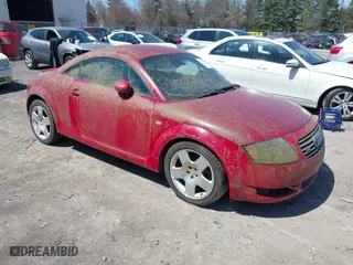2001 Audi TT with VIN TRUWT28N611002740, listed as a IAAI auction lot 42083773 with 125,418 mi miles. Bid and sale history available at carsss.com. Image 1.