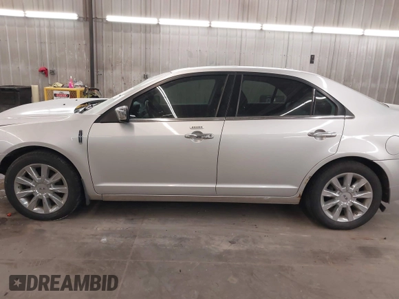 2012 Lincoln MKZ with VIN 3LNHL2GC6CR814031, listed as a IAAI auction lot 41864733 with 194,428 mi miles. Bid and sale history available at carsss.com. Image 15.