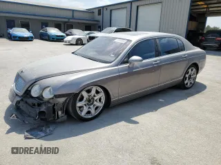 2007 Bentley Flying Spur z VIN SCBBR93W17C049884, wystawiony jako Copart lot #64380983 z przebiegiem Nie podano mil oraz . Historia ofert i sprzedaży dostępna na DreamBid. Obrazek 1.
