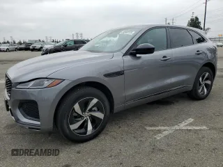 2024 Jaguar F-Pace R-Dynamic S z VIN SADCT2EX8RA732328, wystawiony jako Copart lot #50582225 z przebiegiem 13 394 mil mil oraz Szkoda całkowita • Salvage title. Historia ofert i sprzedaży dostępna na DreamBid. Obrazek 1.