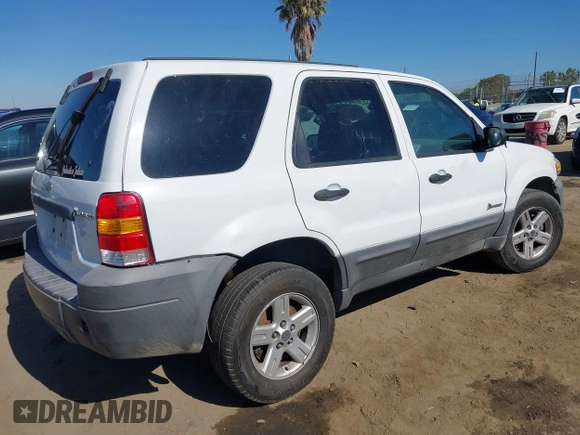 2006 Ford Escape Hybrid with VIN 1FMCU96H16KA61854, listed as a IAAI auction lot 42580035 with 264,173 mi miles and . Bid and sale history available at DreamBid. Image 4.