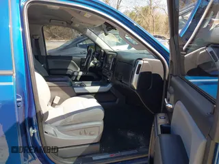 2018 Chevrolet Silverado 1500 LT with VIN 3GCUKREC9JG211391, listed as a IAAI auction lot 41710886 with 113,989 mi miles. Bid and sale history available at carsss.com. Image 5.