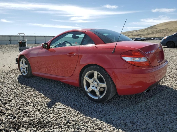 2005 Mercedes-Benz SLK 230/320 with VIN WDBWK56FX5F059587, listed as a Copart auction lot 52400565 with 69,791 mi miles and Salvage title. Bid and sale history available at DreamBid. Image 2.