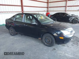 2007 Ford Focus S with VIN 1FAFP34N27W350658, listed as a IAAI auction lot 42012197 with 178,795 mi miles. Bid and sale history available at carsss.com. Image 1.