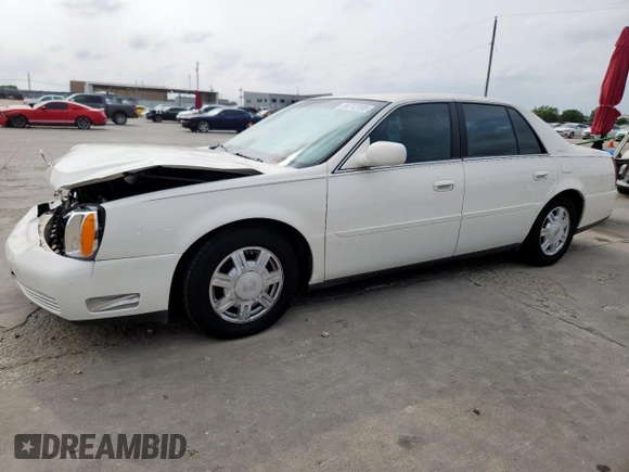 2004 Cadillac DeVille z VIN 1G6KD54Y04U111840, wystawiony jako Copart lot #56712195 z przebiegiem 60 378 mil mil oraz Szkody całkowita. Historia ofert i sprzedaży dostępna na DreamBid. Obrazek 1.