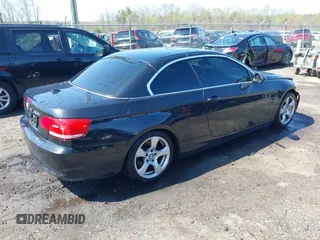 2008 BMW 3 Series 328i with VIN WBAWR33588P151628, listed as a IAAI auction lot 41922968 with 86,208 mi miles and . Bid and sale history available at carsss.com. Image 4.